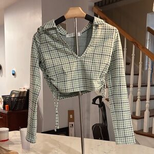 Chic Green Plaid Cropped Hoodie